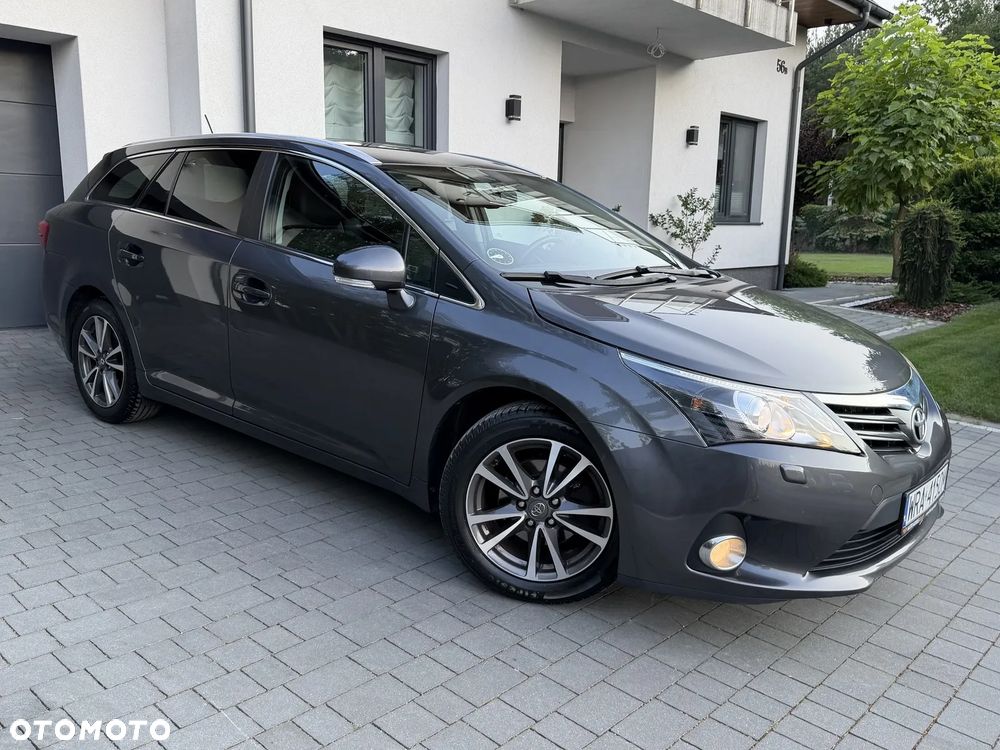 Toyota Avensis 1.8 Prestige - 19