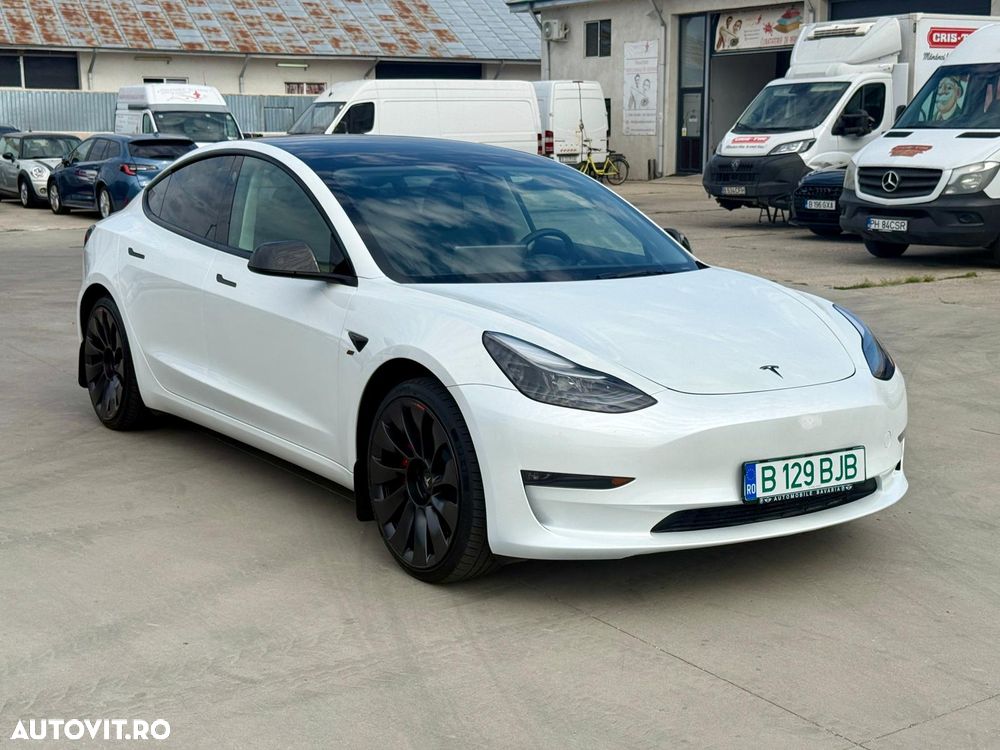 Tesla Model 3 Performance - 1
