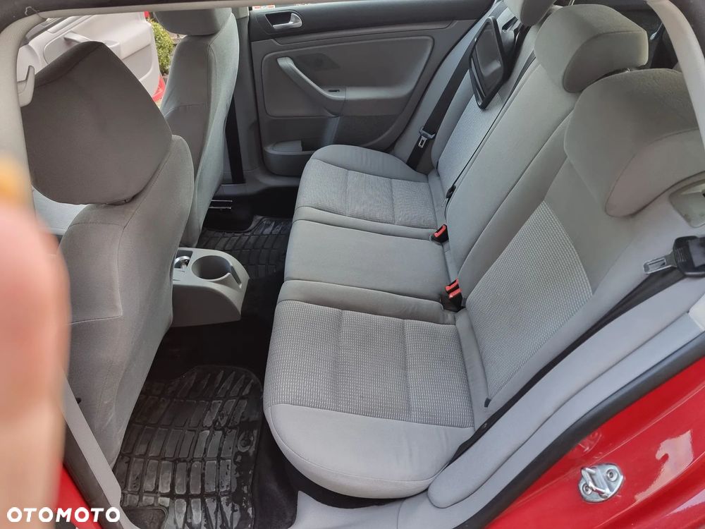Volkswagen Golf 1.6 Comfortline - 9