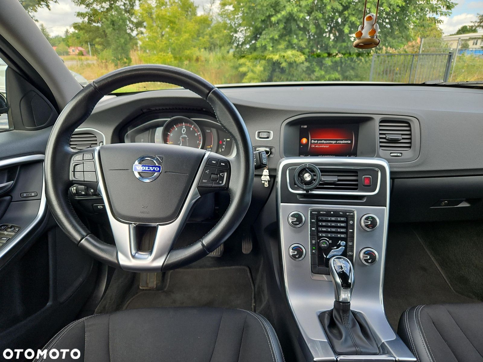 Volvo V60 Cross Country - 12