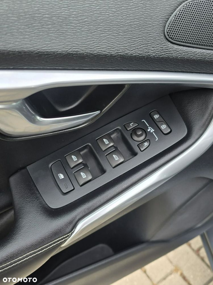 Volvo V40 - 16