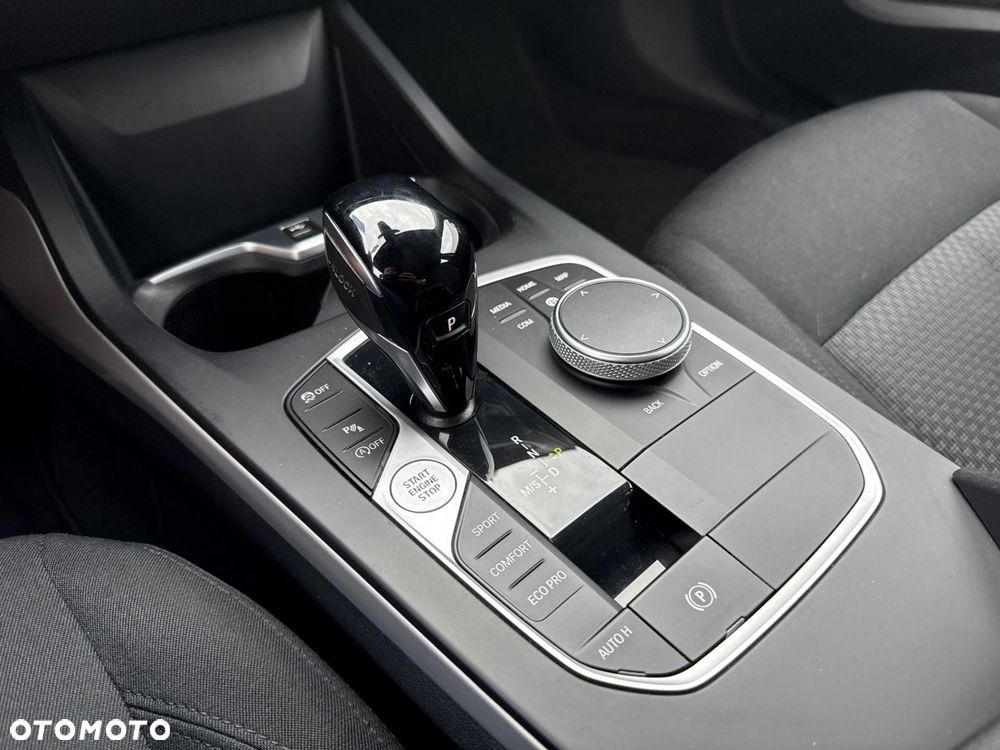 BMW Seria 1 118i Advantage - 17