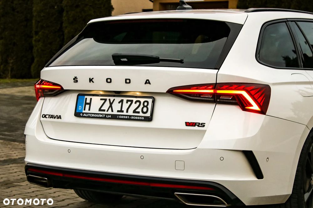 Skoda Octavia 2.0 TDI DSG 4x4 RS Plus - 17
