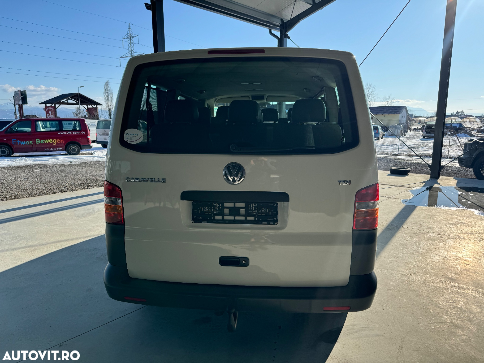 Volkswagen Caravelle - 12