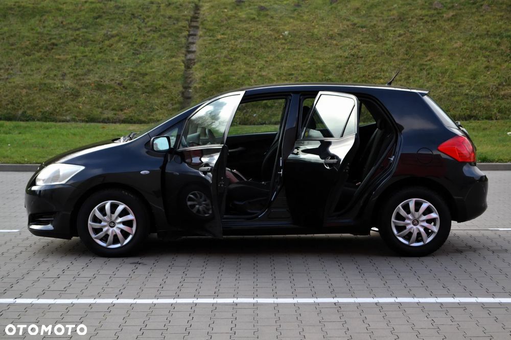 Toyota Auris 1.4 D-4D Luna - 24