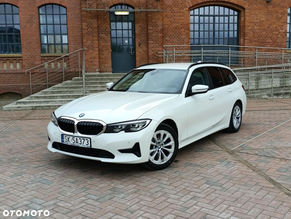 BMW Seria 3 318i - 1