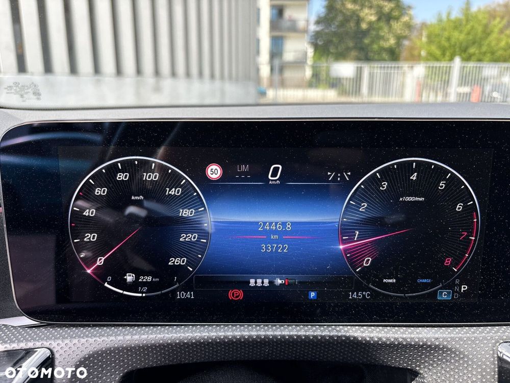 Mercedes-Benz CLA - 13