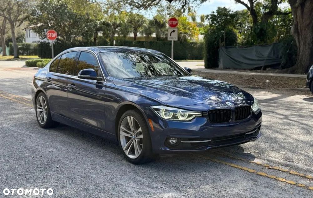 BMW Seria 3 330i Edition Luxury Line Purity - 1
