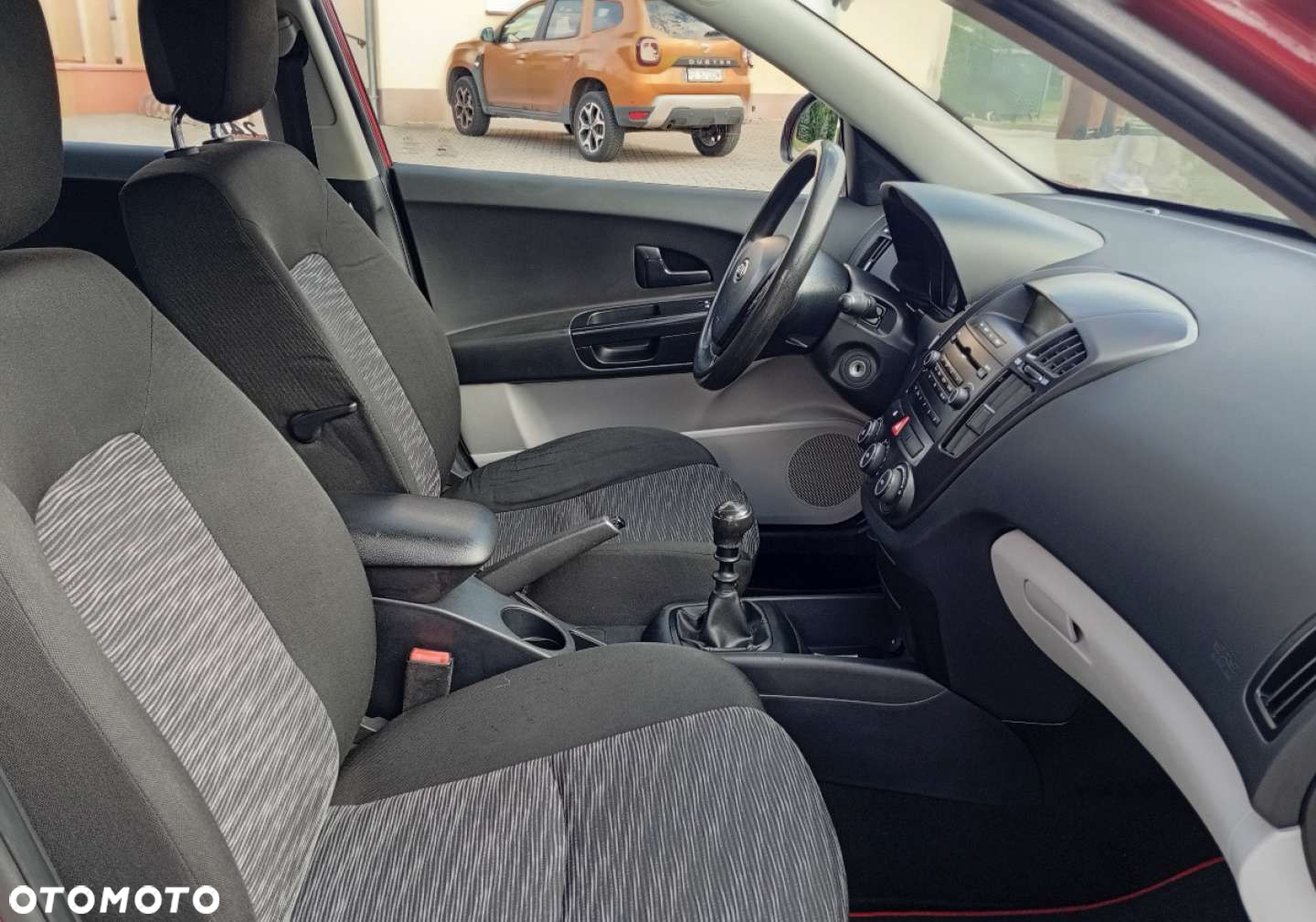Kia Ceed - 13