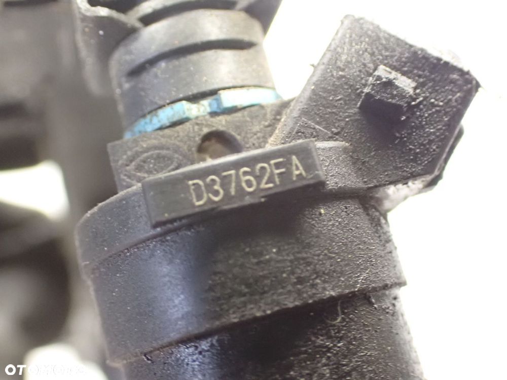 LISTWA WTRYSKOWA BMW E36 1.6 1729320   1731357 - 9