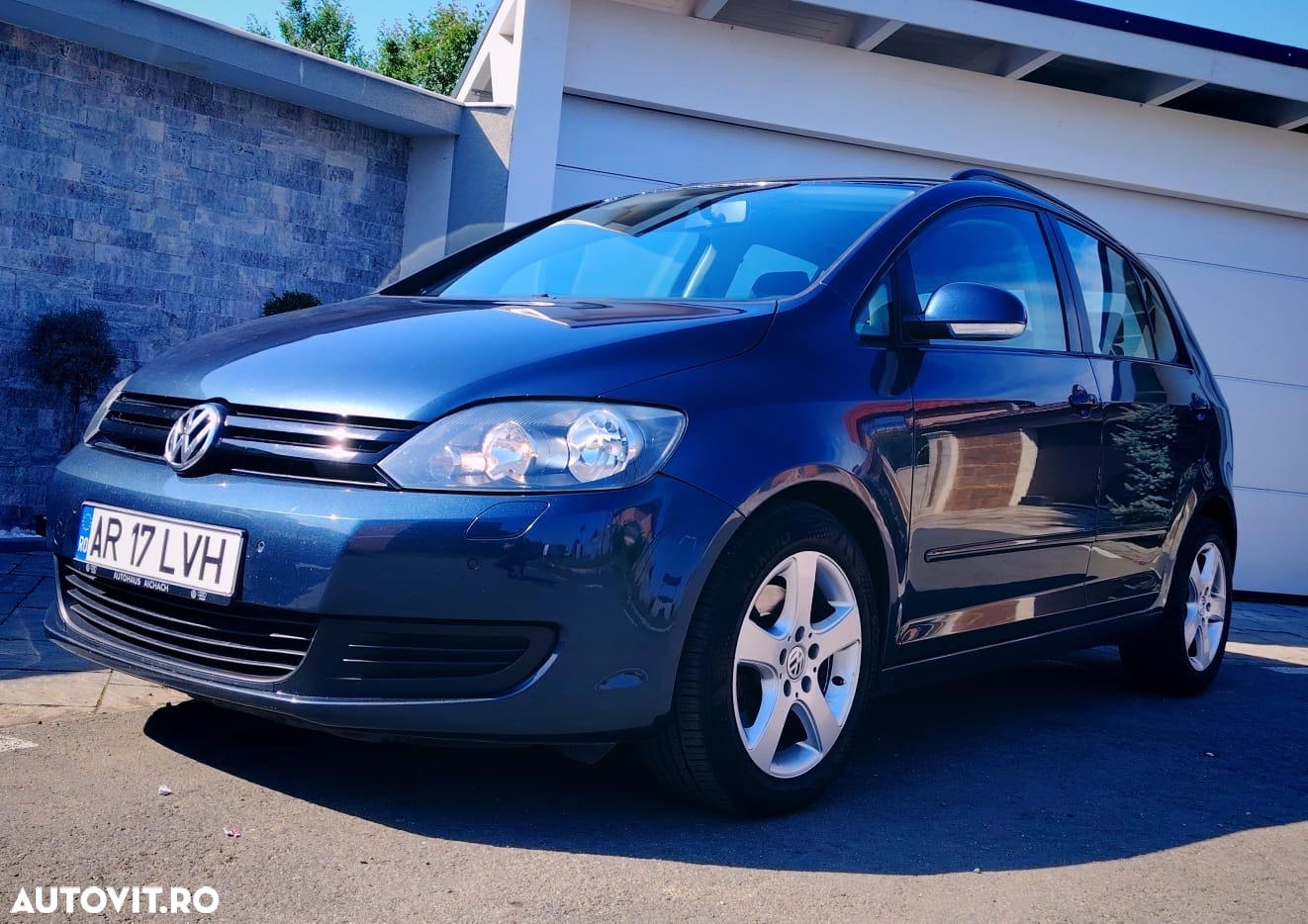 Volkswagen Golf Plus 2.0 TDI Comfortline - 3