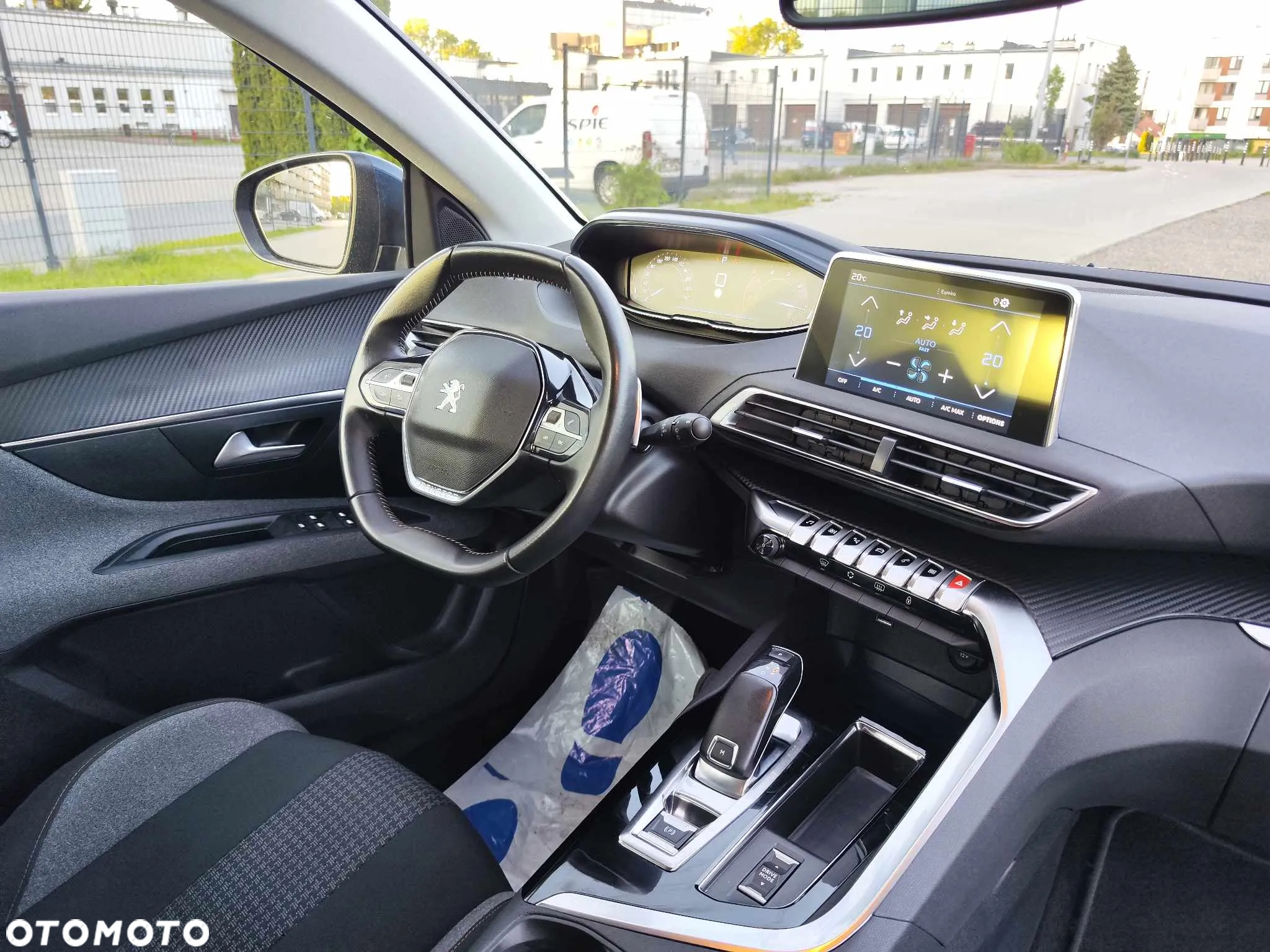 Peugeot 3008 1.5 BlueHDi Allure S&S EAT8 - 21