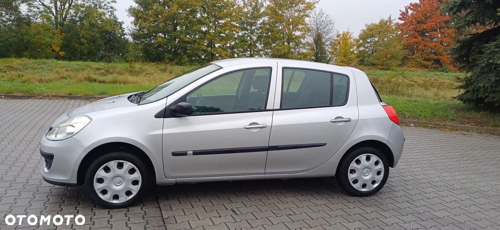 Renault Clio 1.2 16V Dynamique - 9