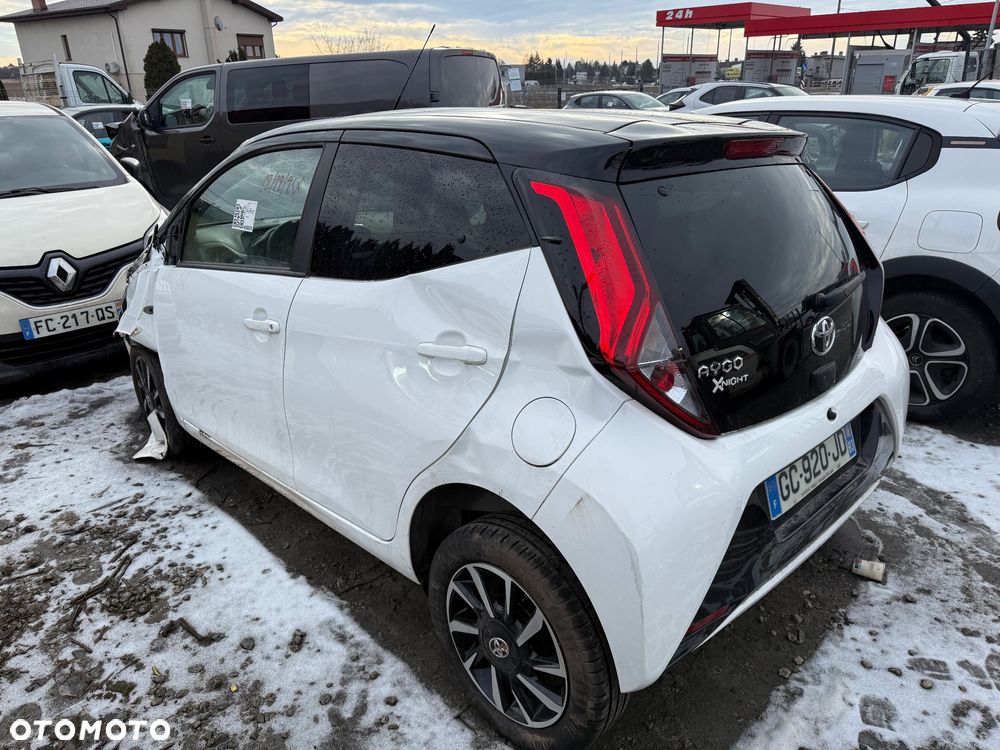Toyota Aygo x-clusiv - 4