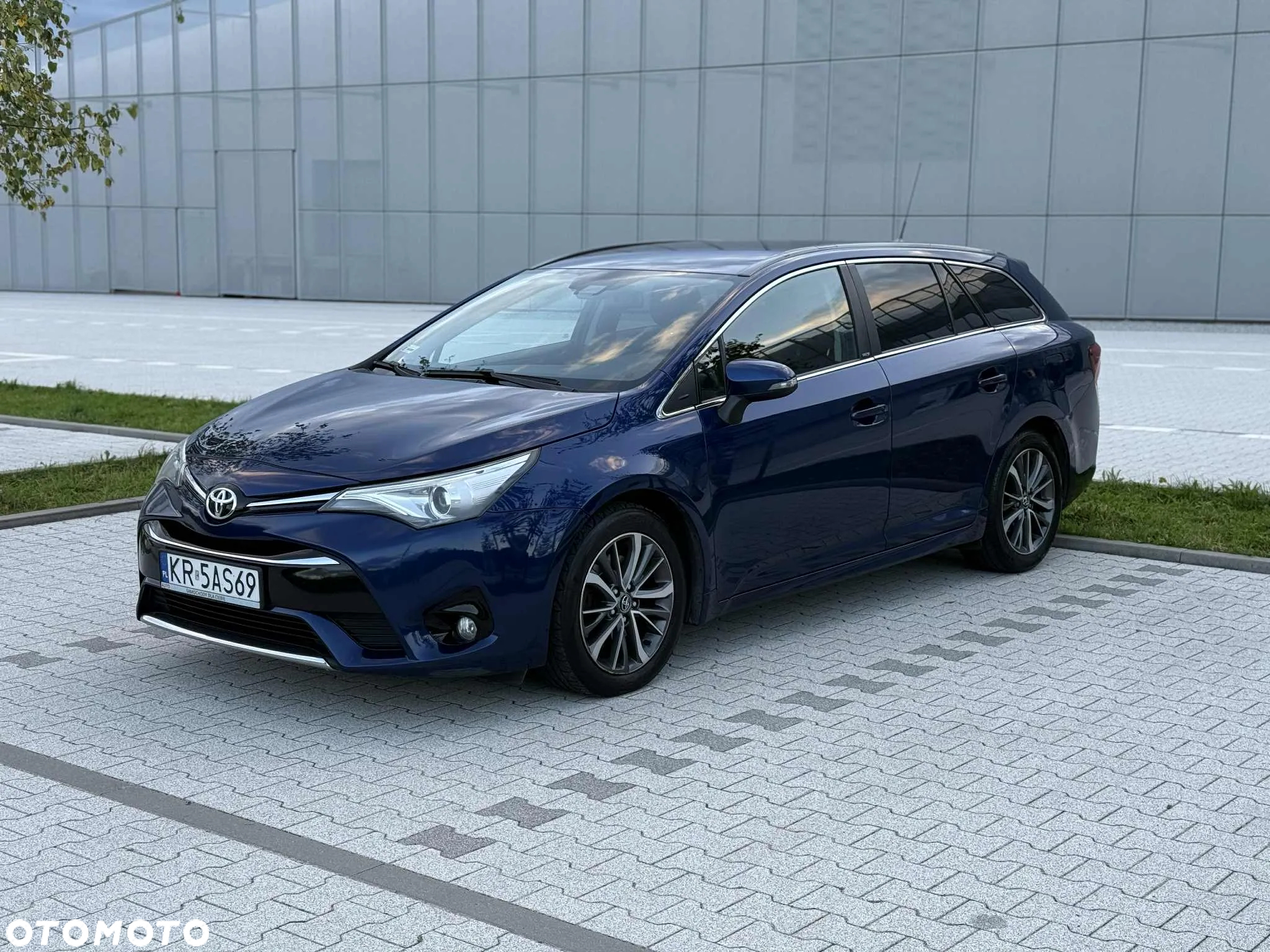 Toyota Avensis 2.0 D-4D Prestige - 10
