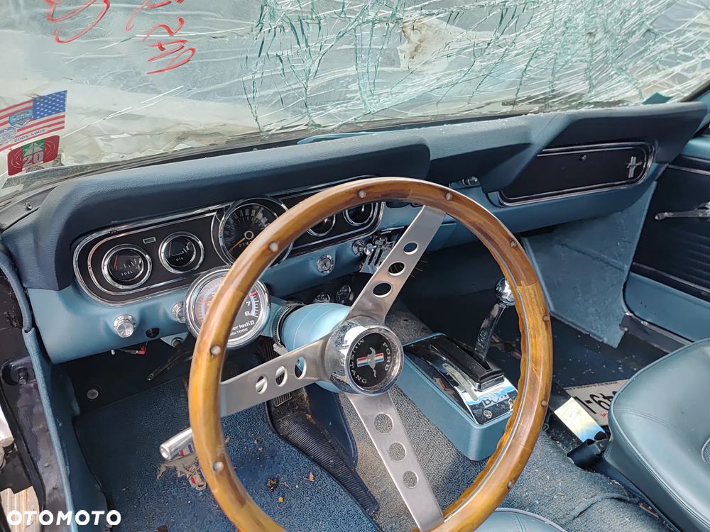 Ford Mustang - 29