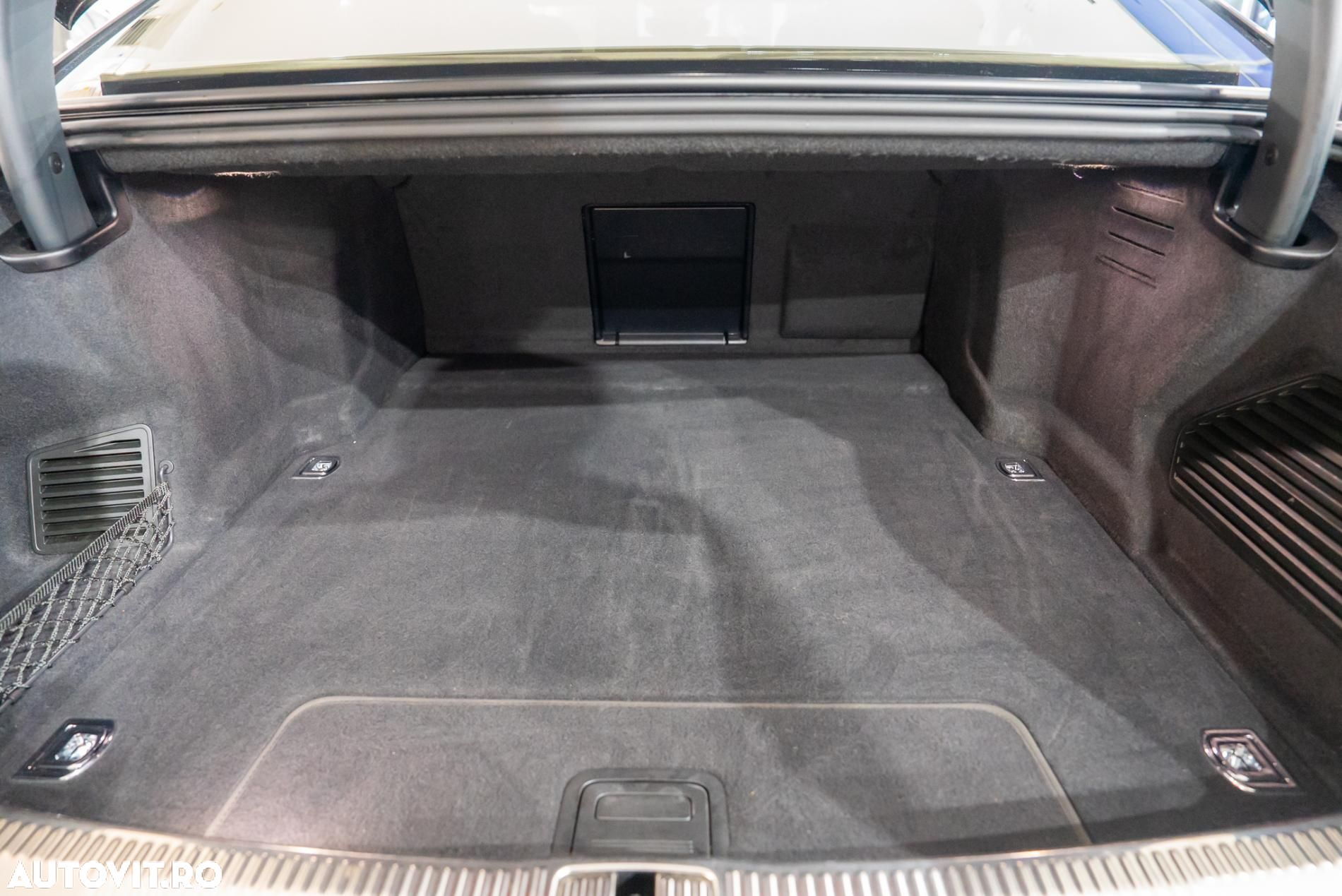 Audi A8 - 26