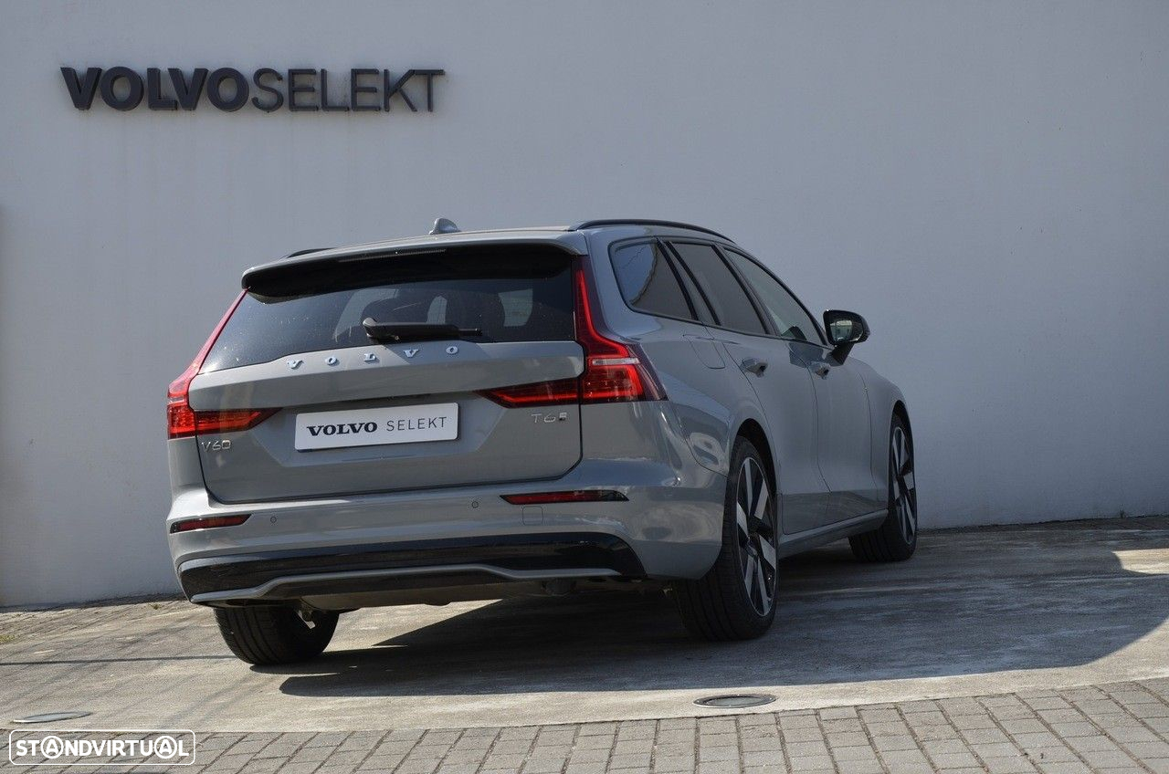 Volvo V60 2.0 T6 AWD TE Plus Dark - 23