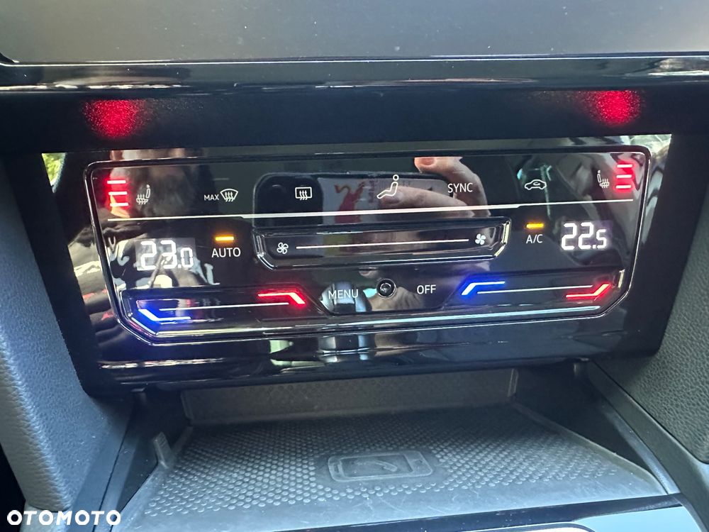 Volkswagen Passat - 38