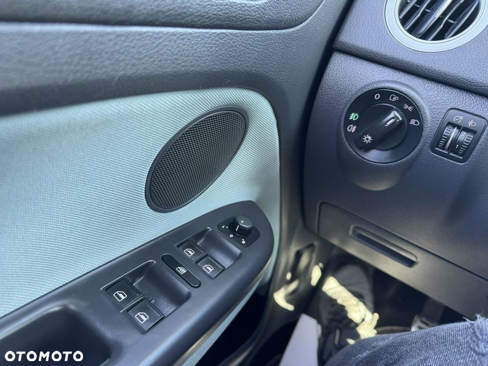 Volkswagen Golf Plus - 19
