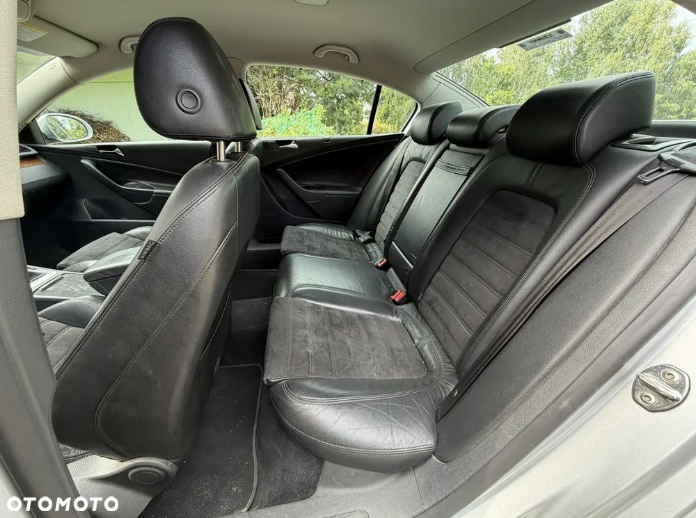 Volkswagen Passat - 15