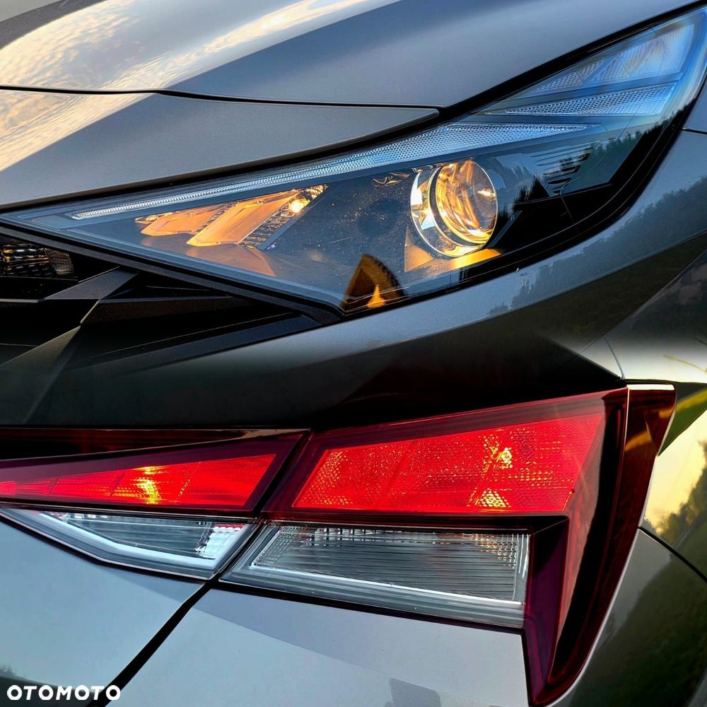 Hyundai Elantra 1.6 Smart - 33