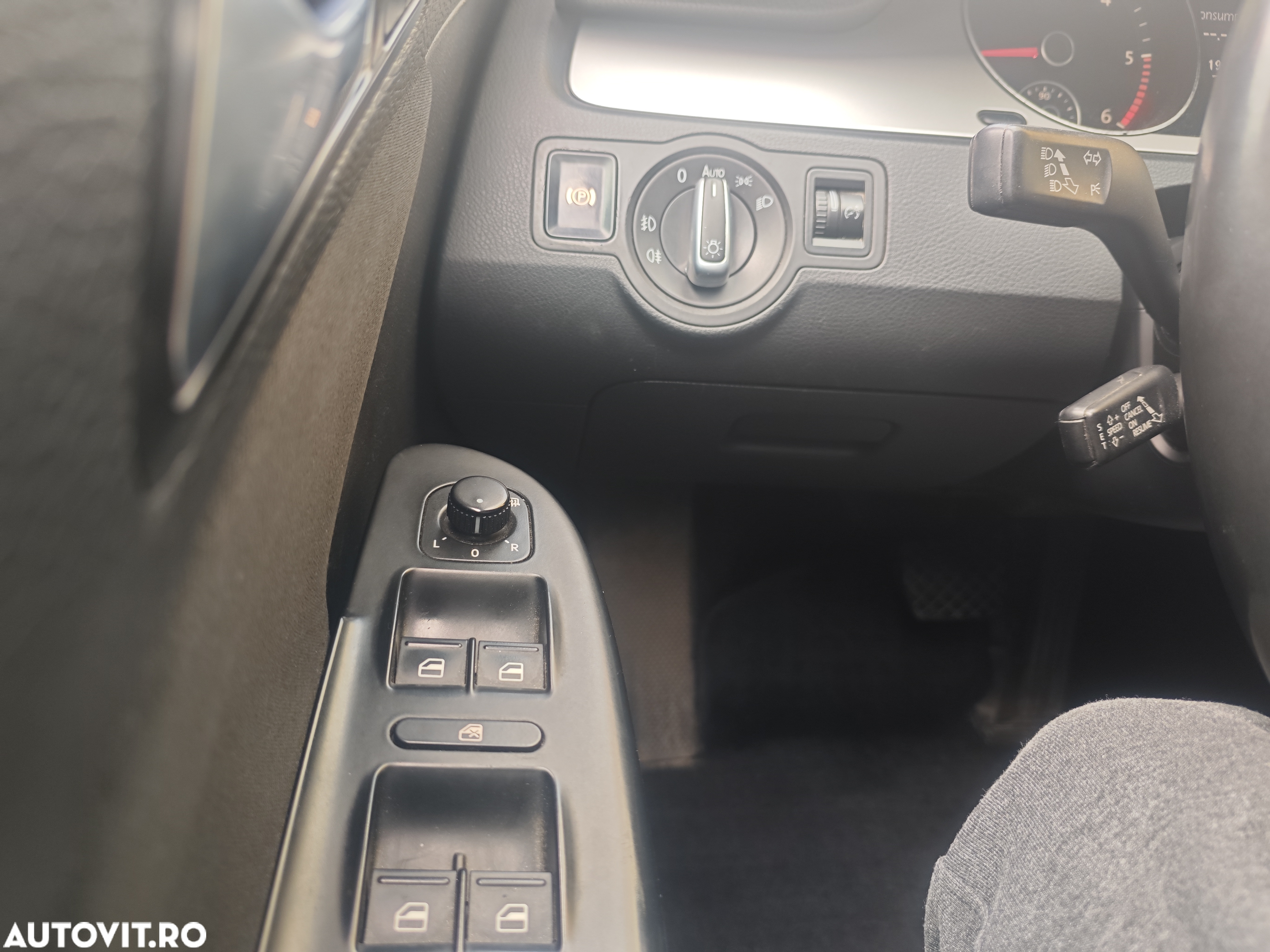 Volkswagen Passat Variant 2.0 TDI DPF DSG Highline - 19