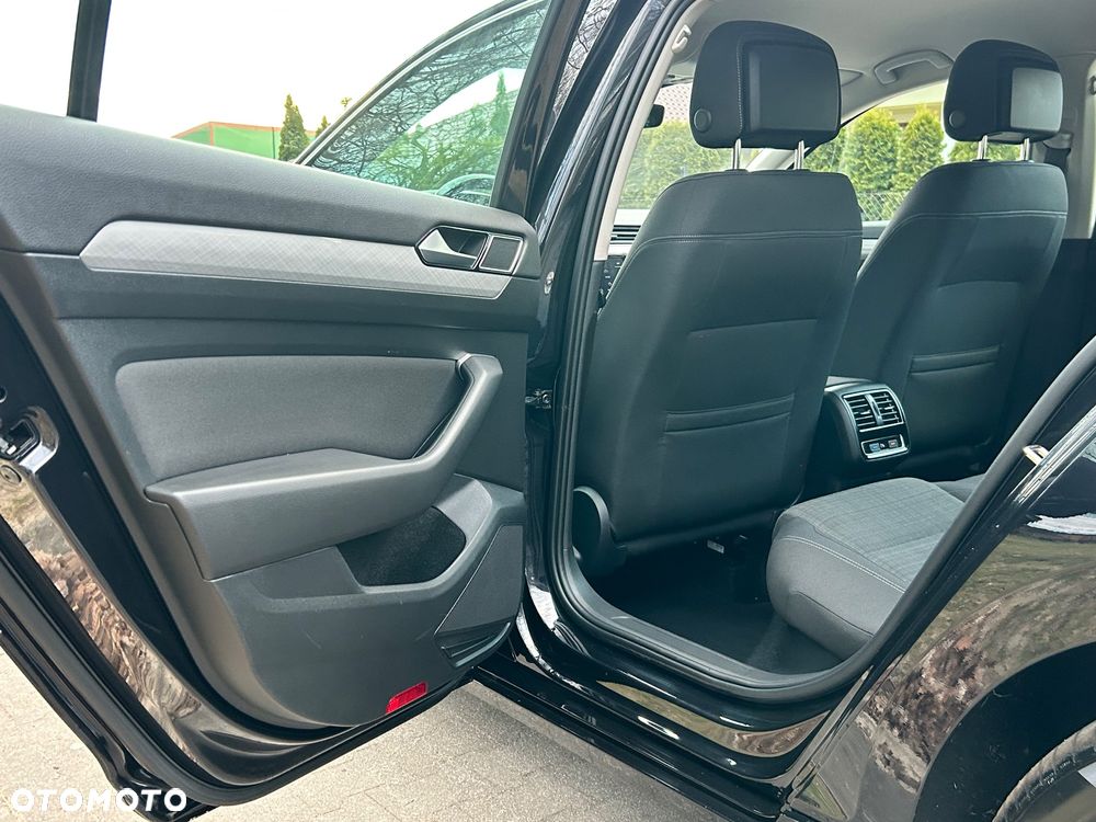Volkswagen Passat 2.0 TDI SCR Comfortline DSG - 23