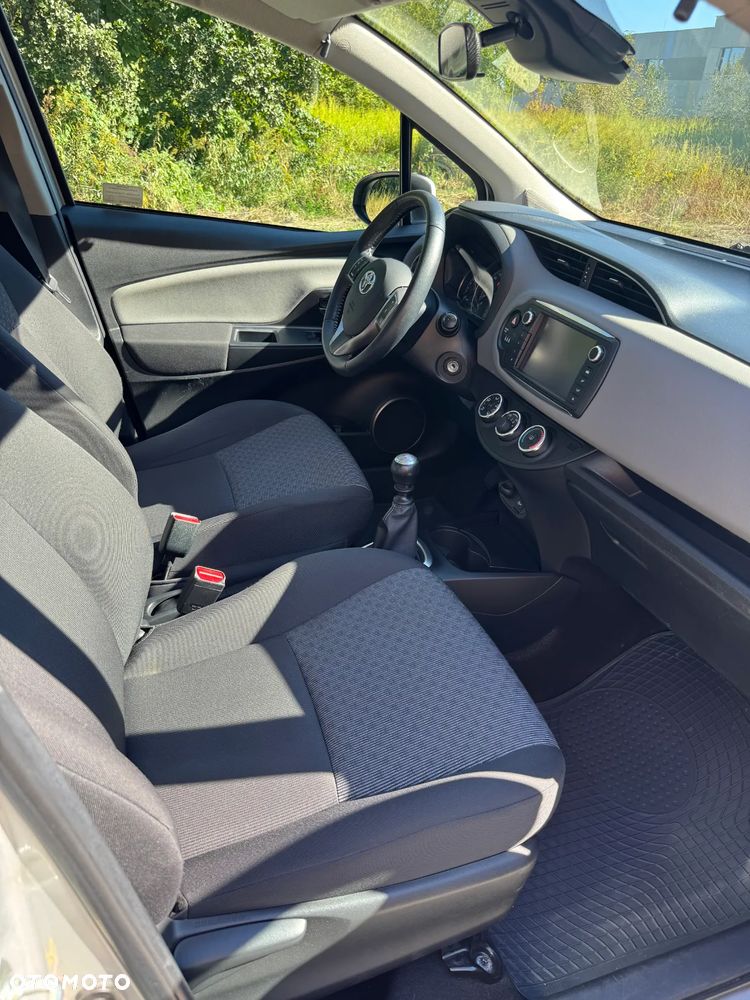 Toyota Yaris - 17
