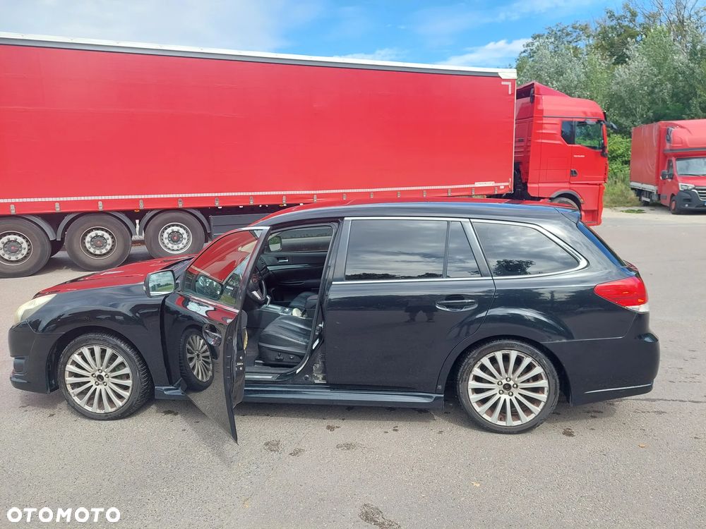 Subaru Legacy 2.5i GT - 2