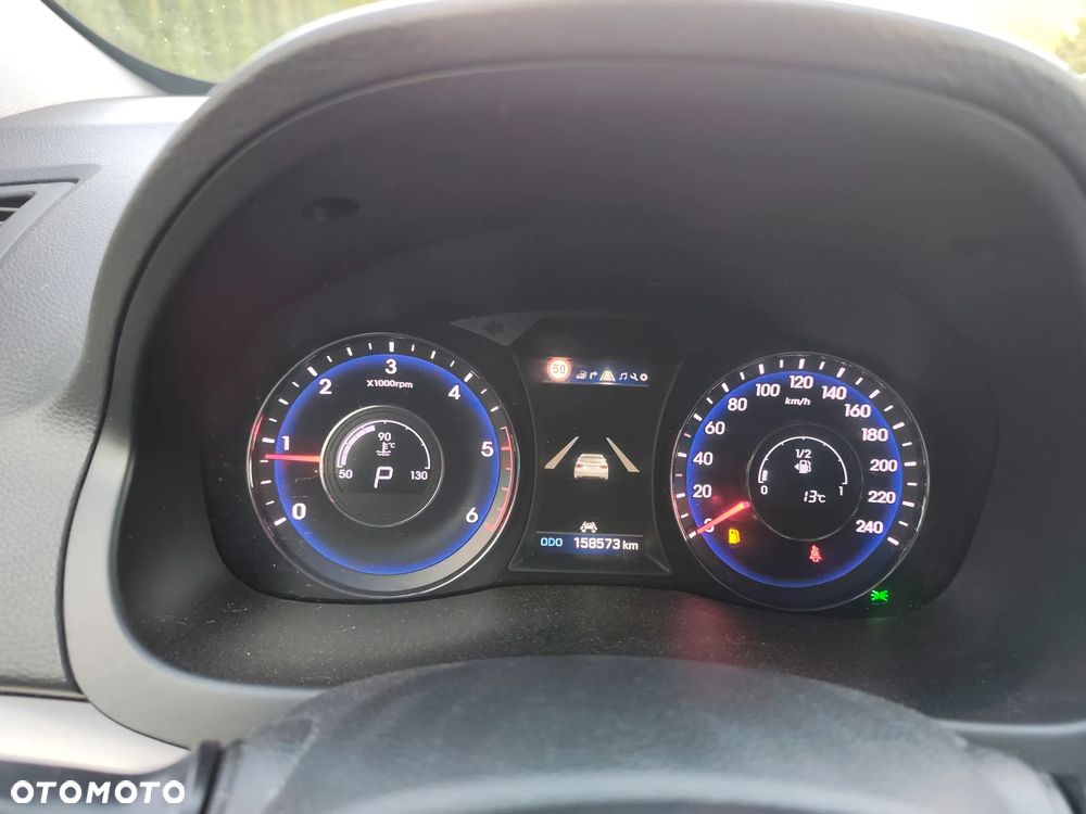 Hyundai i40 Kombi 1.7 CRDi DCT Premium - 23