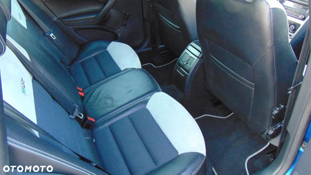 Skoda Octavia 2.0 TDI CR DPF RS - 12