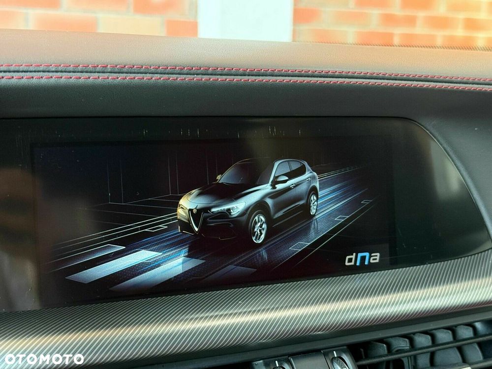 Alfa Romeo Stelvio 2.0 Turbo Veloce Q4 - 27