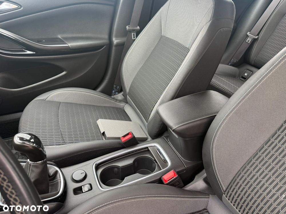 Opel Astra 1.2 T Business Elegance S&S - 36