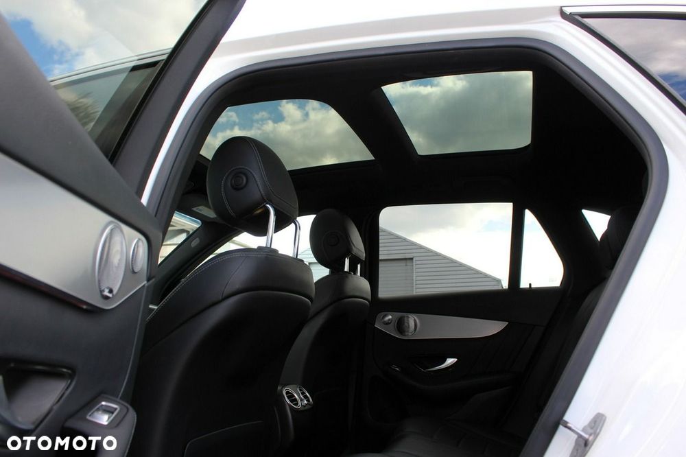 Mercedes-Benz GLC - 21