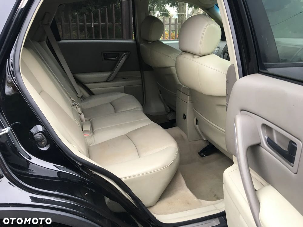 Infiniti FX - 8