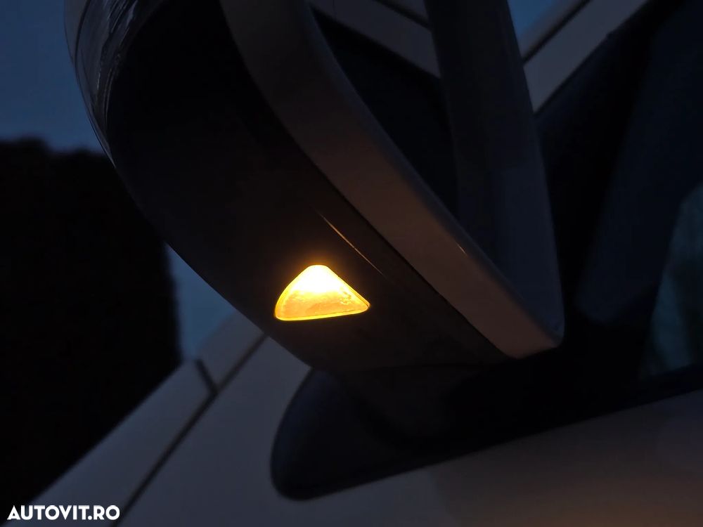 Skoda Octavia 2.0 TDI Business DSG - 27