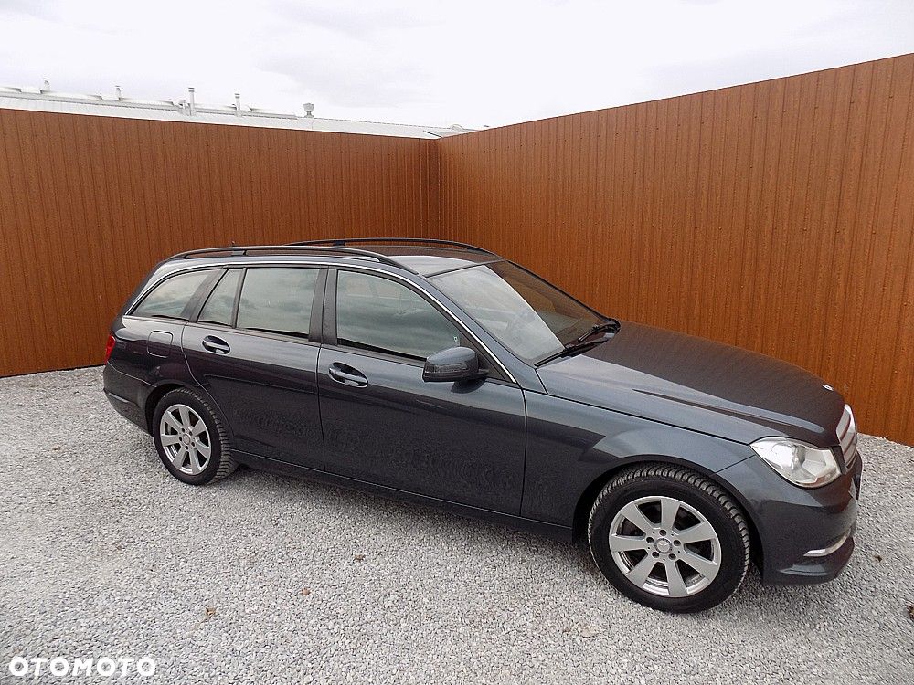 Mercedes-Benz Klasa C 200 CDI DPF (BlueEFFICIENCY) - 29