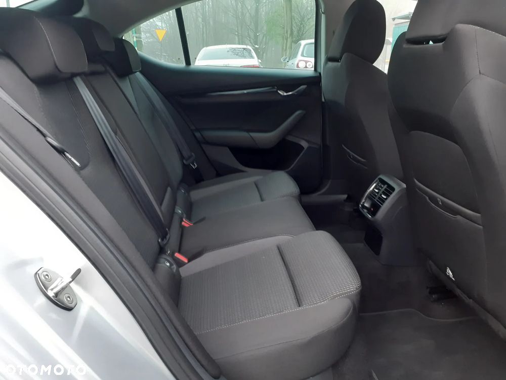 Skoda Octavia 1.5 TSI ACT Ambition - 25