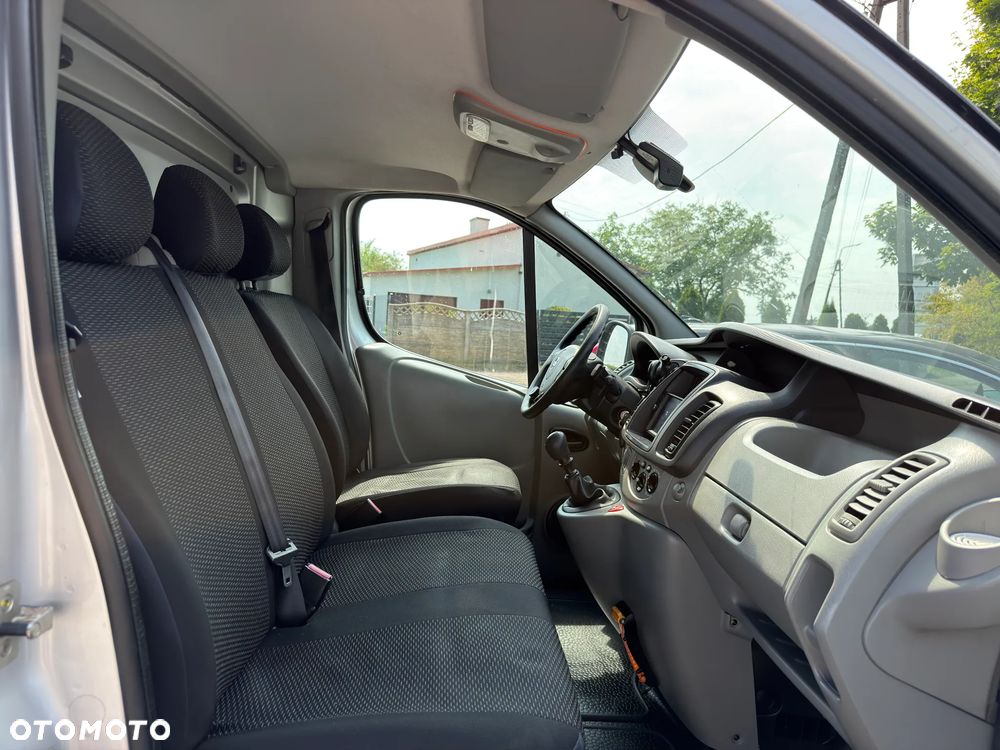 Renault Trafic 2.0 Diesel 2X Boczne Drzwi L2H1 Long Długi Nawigacja Kamera Cofania Klimatyzacja 3 Osobowy Gwarancja Kredyt - 24