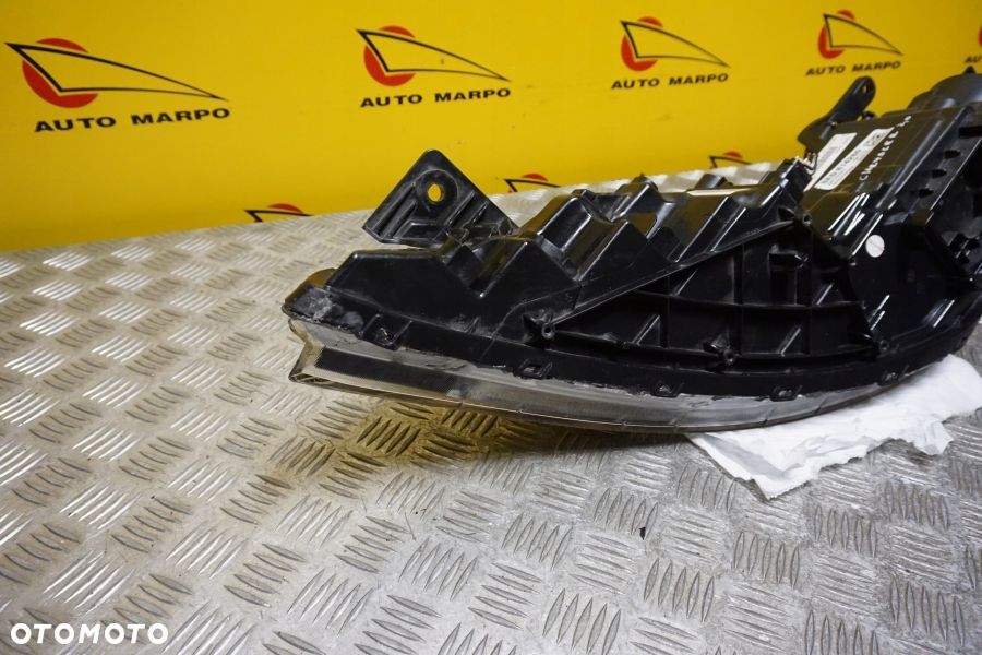 CHRYSLER 200 2015 - REFLEKTOR LAMPA PRAWA PRZÓD USA - 9