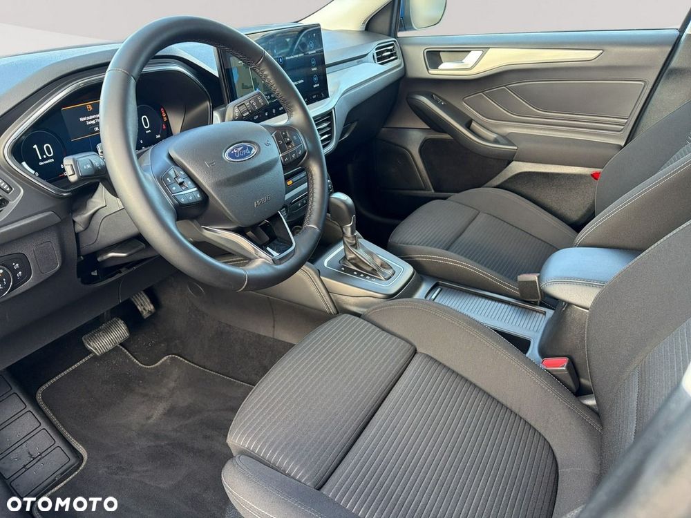 Ford Focus - 8