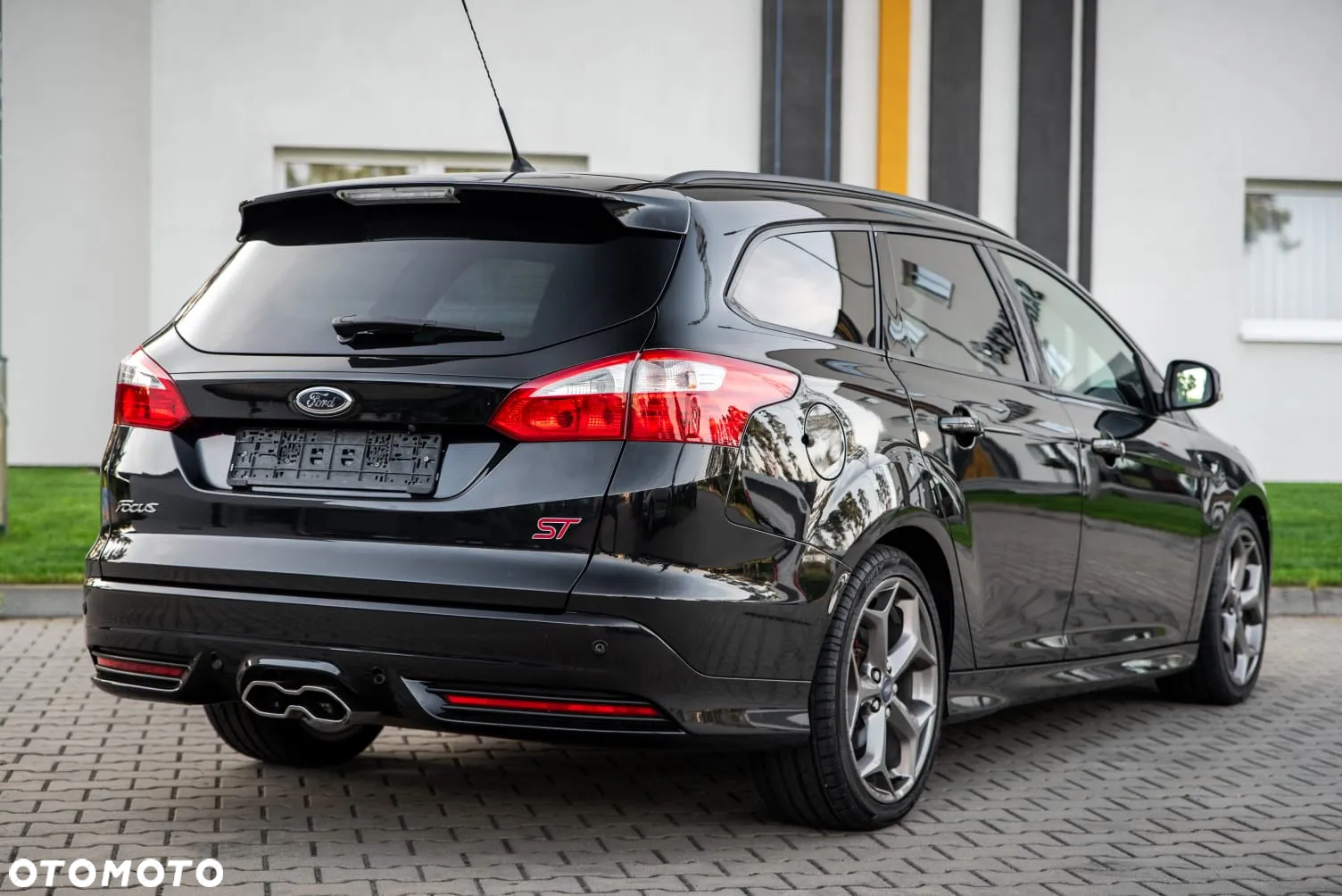 Ford Focus 2.0 EcoBoost ST mit Leder-Sport-Paket - 17