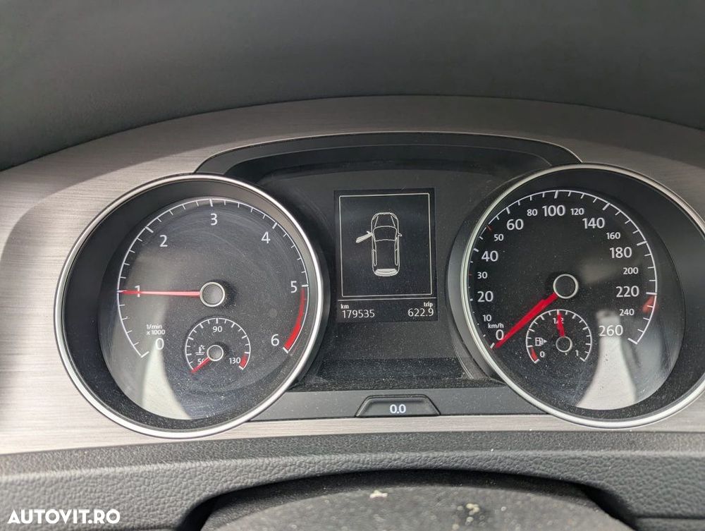Volkswagen Golf 1.6 TDI Comfortline - 5
