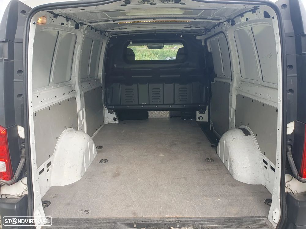 Mercedes-Benz Vito 119CDI Automática - 7