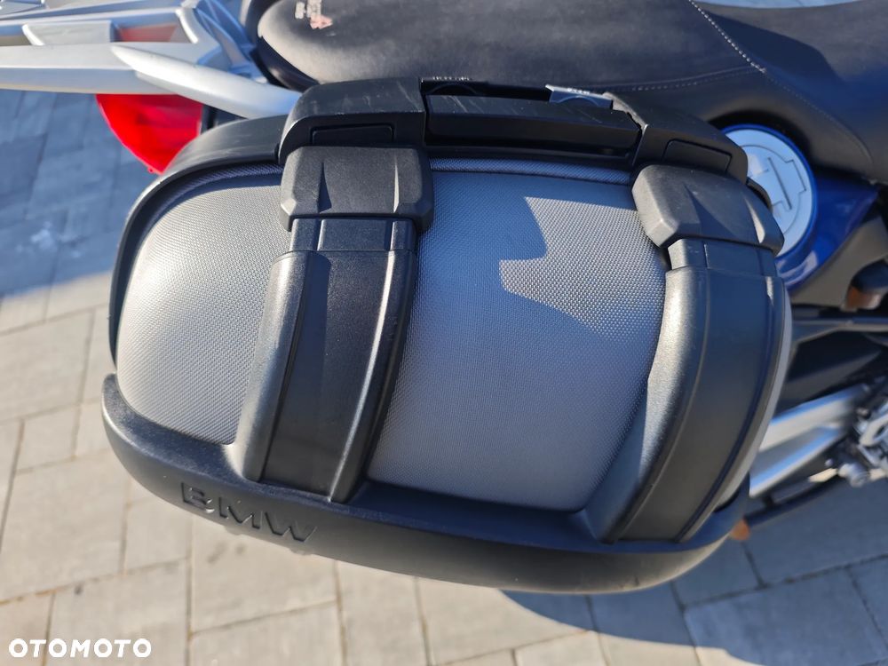 BMW F - 19