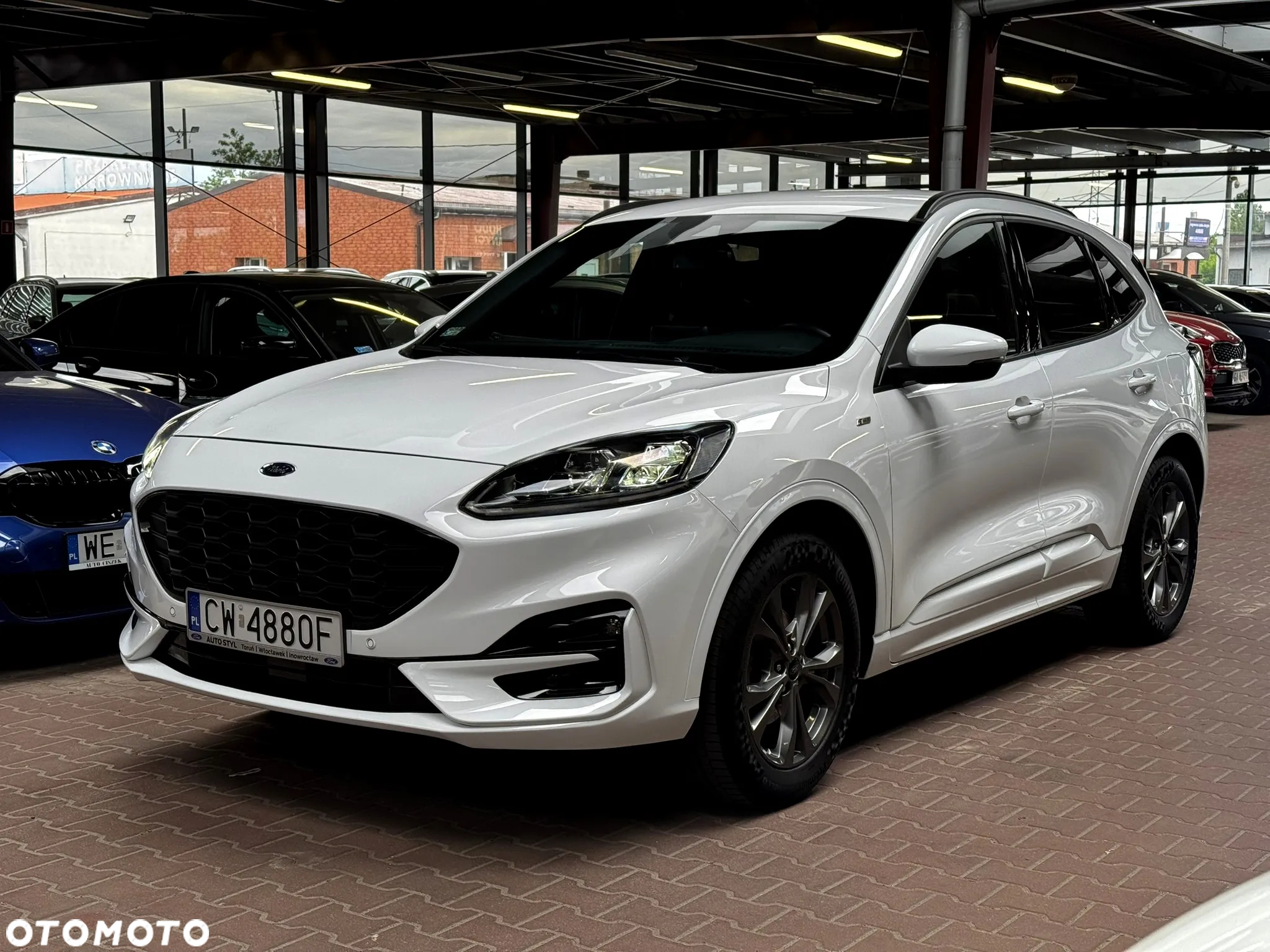 Ford Kuga 1.5 EcoBoost FWD ST-Line X - 3