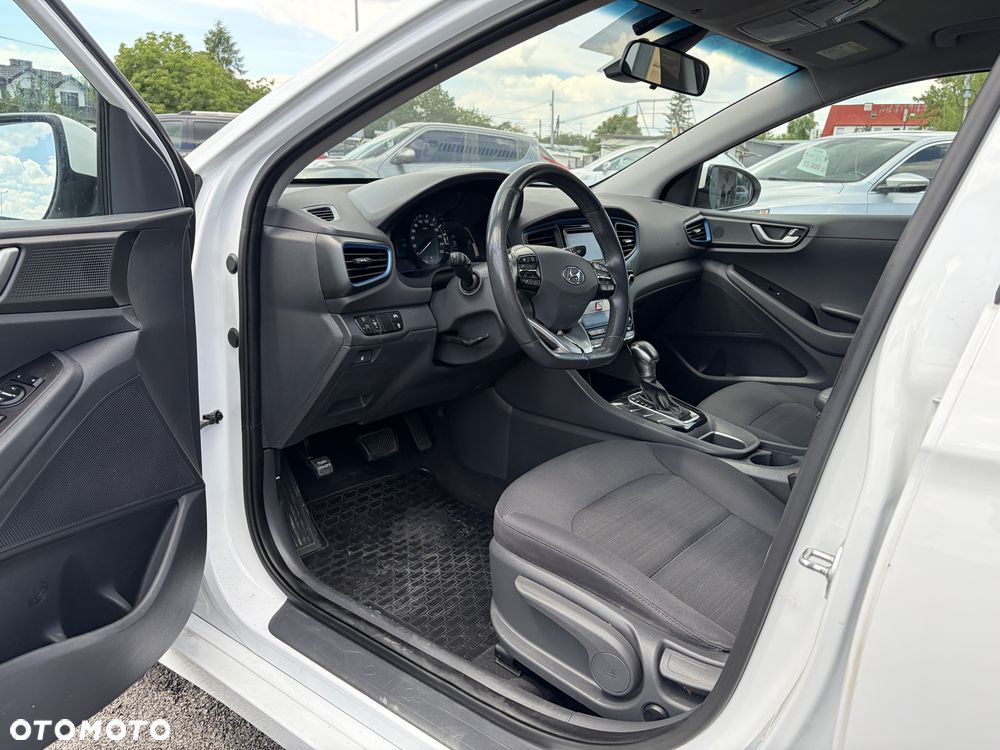 Hyundai IONIQ - 9