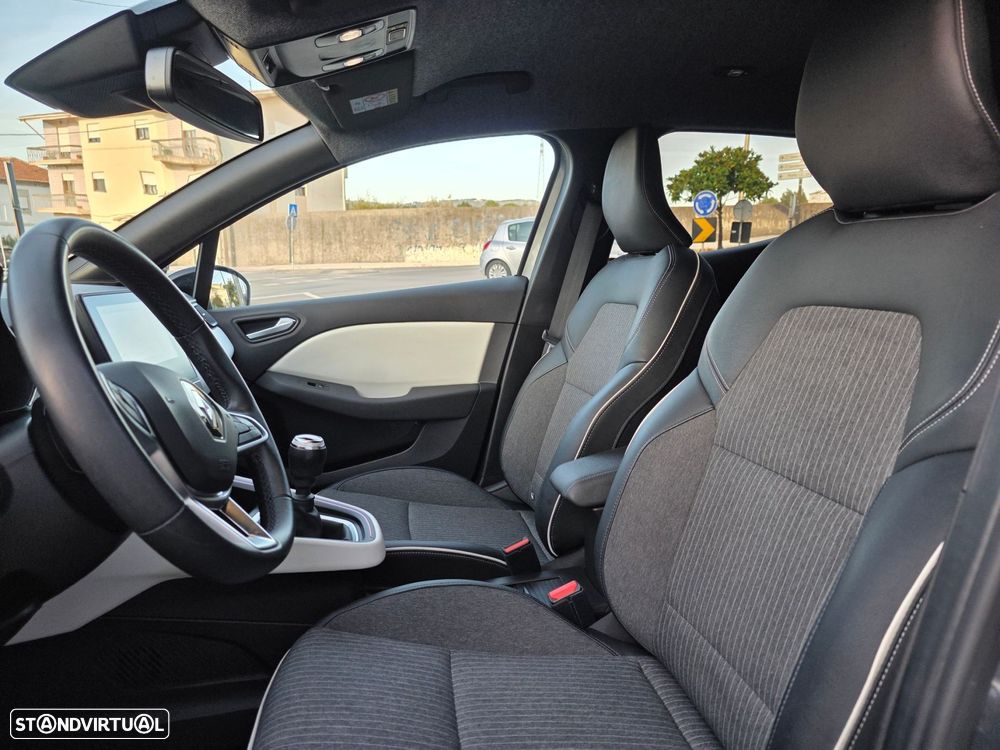 Renault Clio - 25