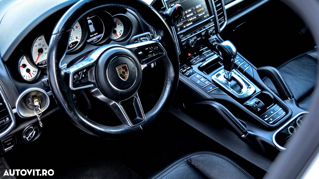 Porsche Cayenne 3.0 L - 17